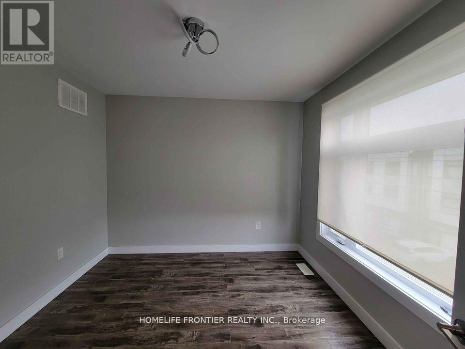 3 Upper - 540 Essa Road, Barrie (Holly), Ontario L4N 9E5 - Photo 11 - S12676762