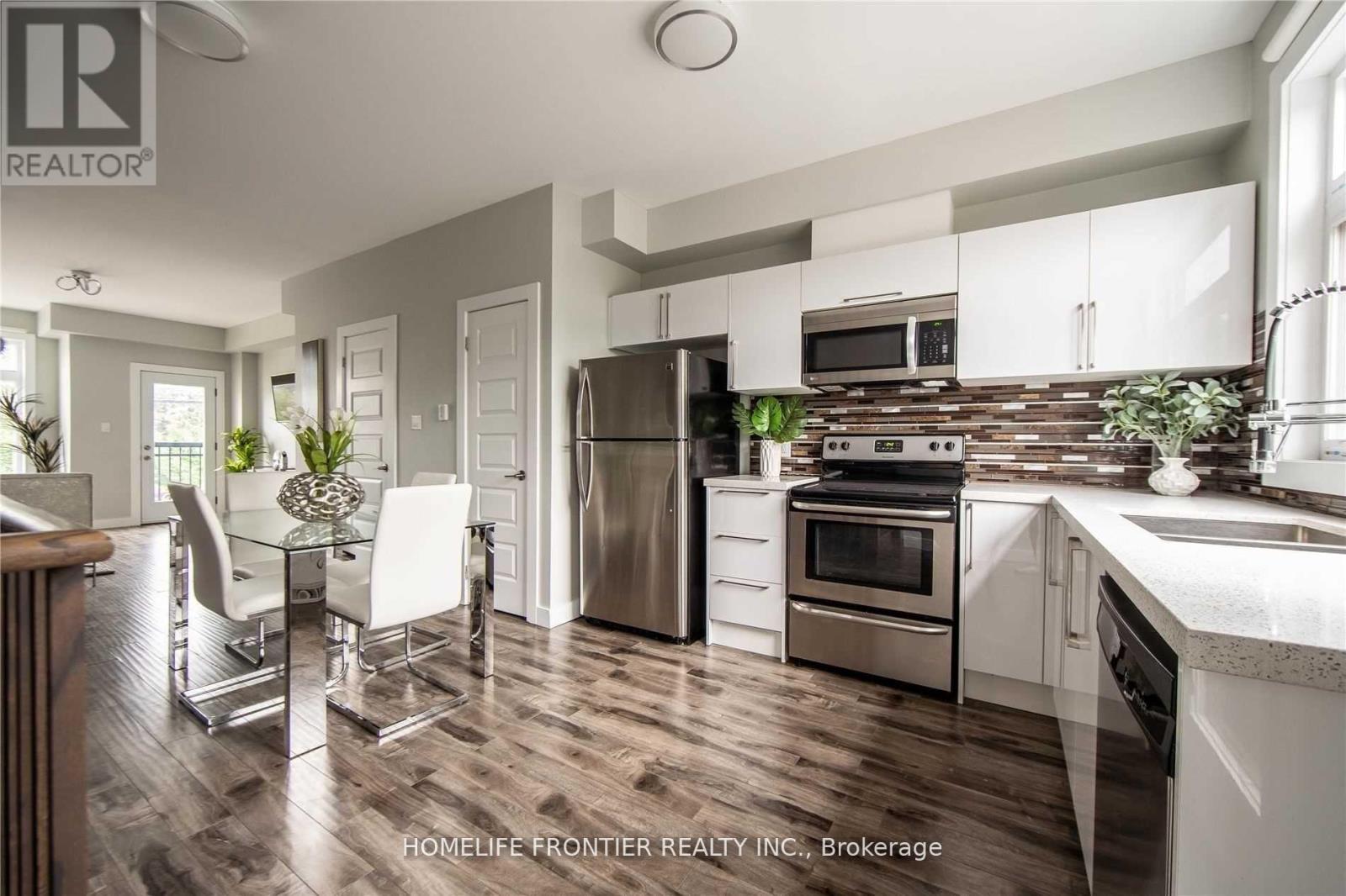 3 Upper - 540 Essa Road, Barrie (Holly), Ontario L4N 9E5 - Photo 3 - S12676762