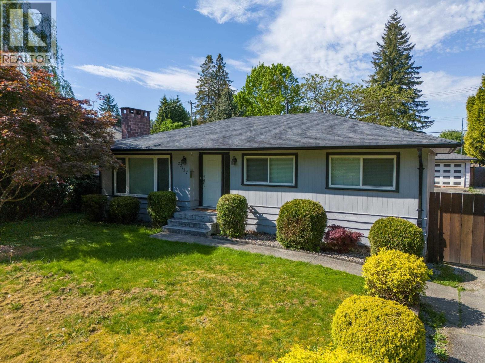 22137 Cliff Avenue, Maple Ridge, British Columbia  V2X 2L4 - Photo 9 - C8069047