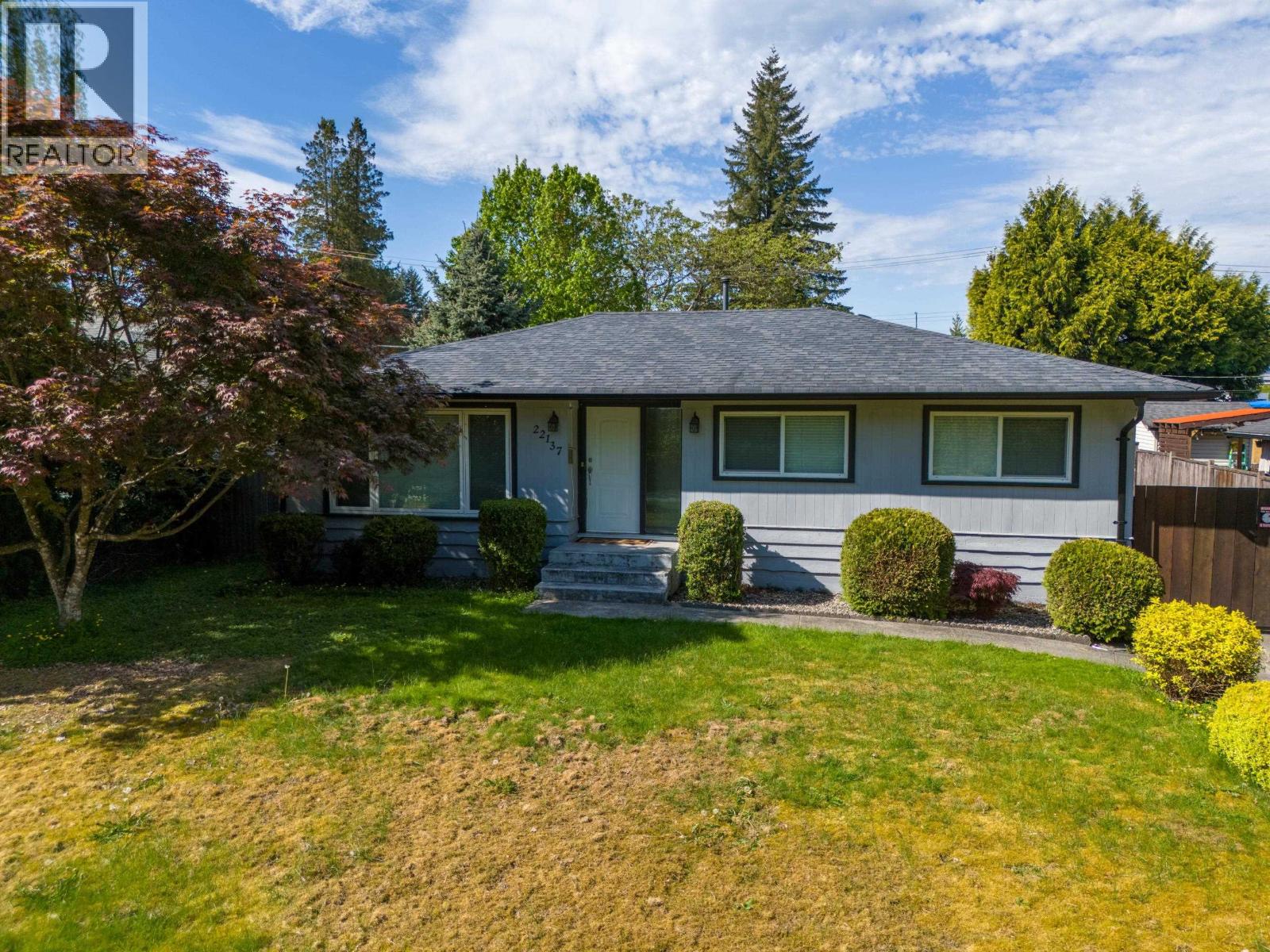 22137 Cliff Avenue, Maple Ridge, British Columbia  V2X 2L4 - Photo 10 - C8069047
