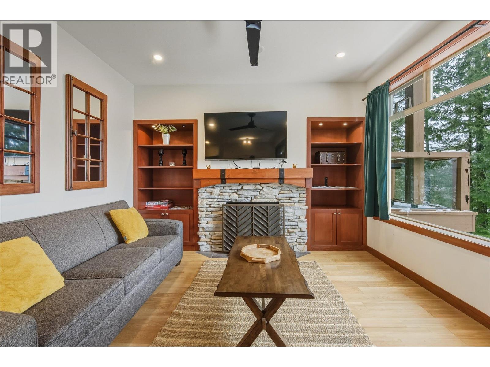 4 2301 Taluswood Place, Whistler, British Columbia  V8E 0P8 - Photo 4 - R3075153