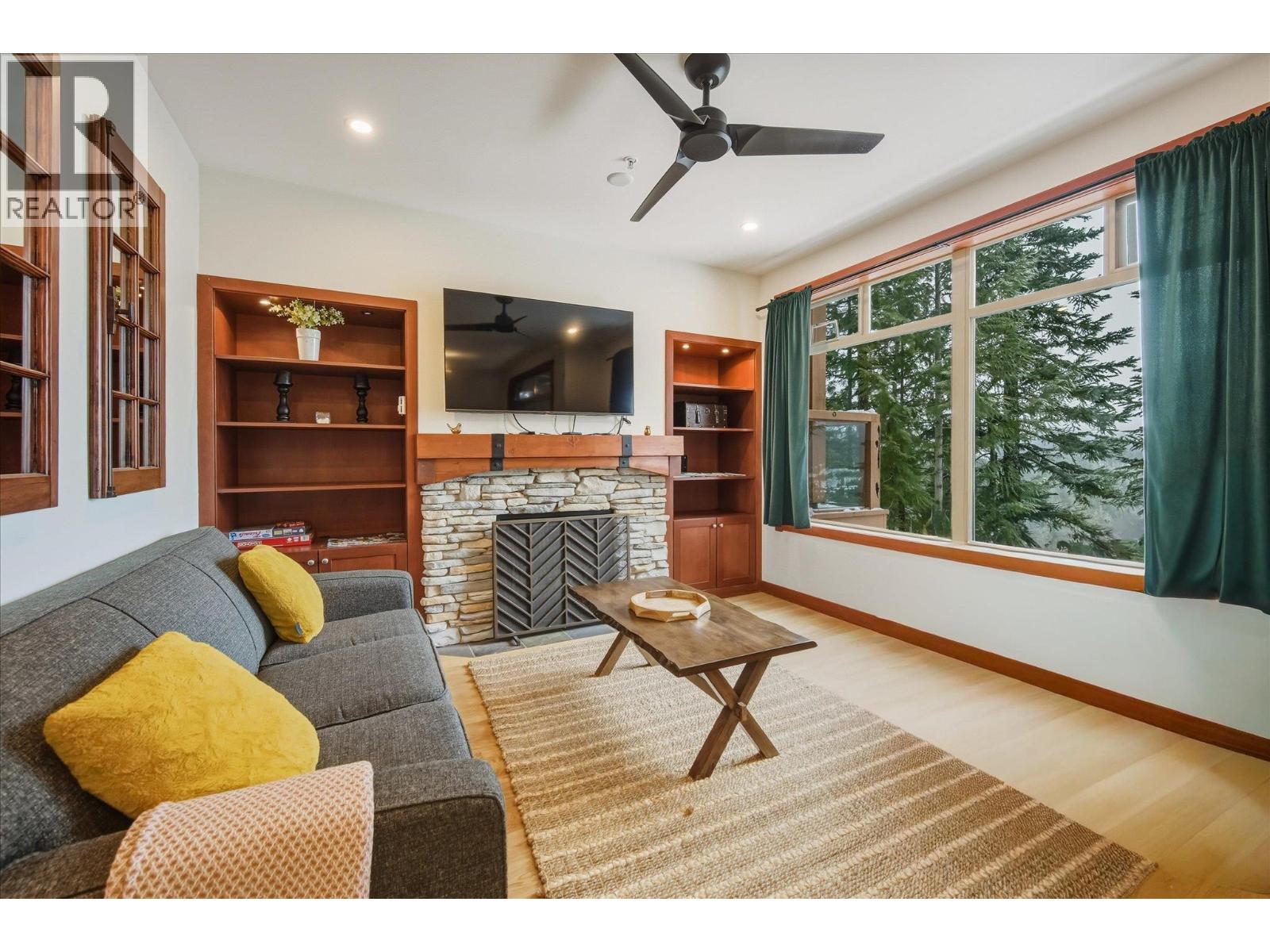 4 2301 Taluswood Place, Whistler, British Columbia  V8E 0P8 - Photo 3 - R3075153