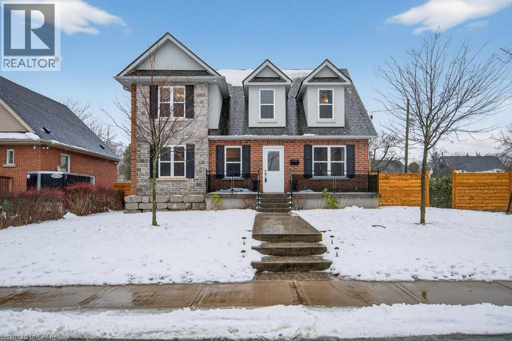 <div class="slider-price">$774,900</div><p>2 Sylvia Avenue, Hamilton, Ontario</p>