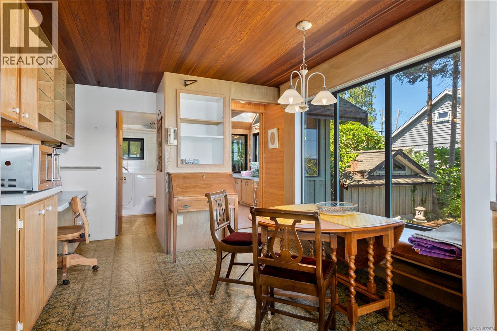 561 & 565 Island Hwy, Campbell River, British Columbia  V9W 2B9 - Photo 17 - 1022624