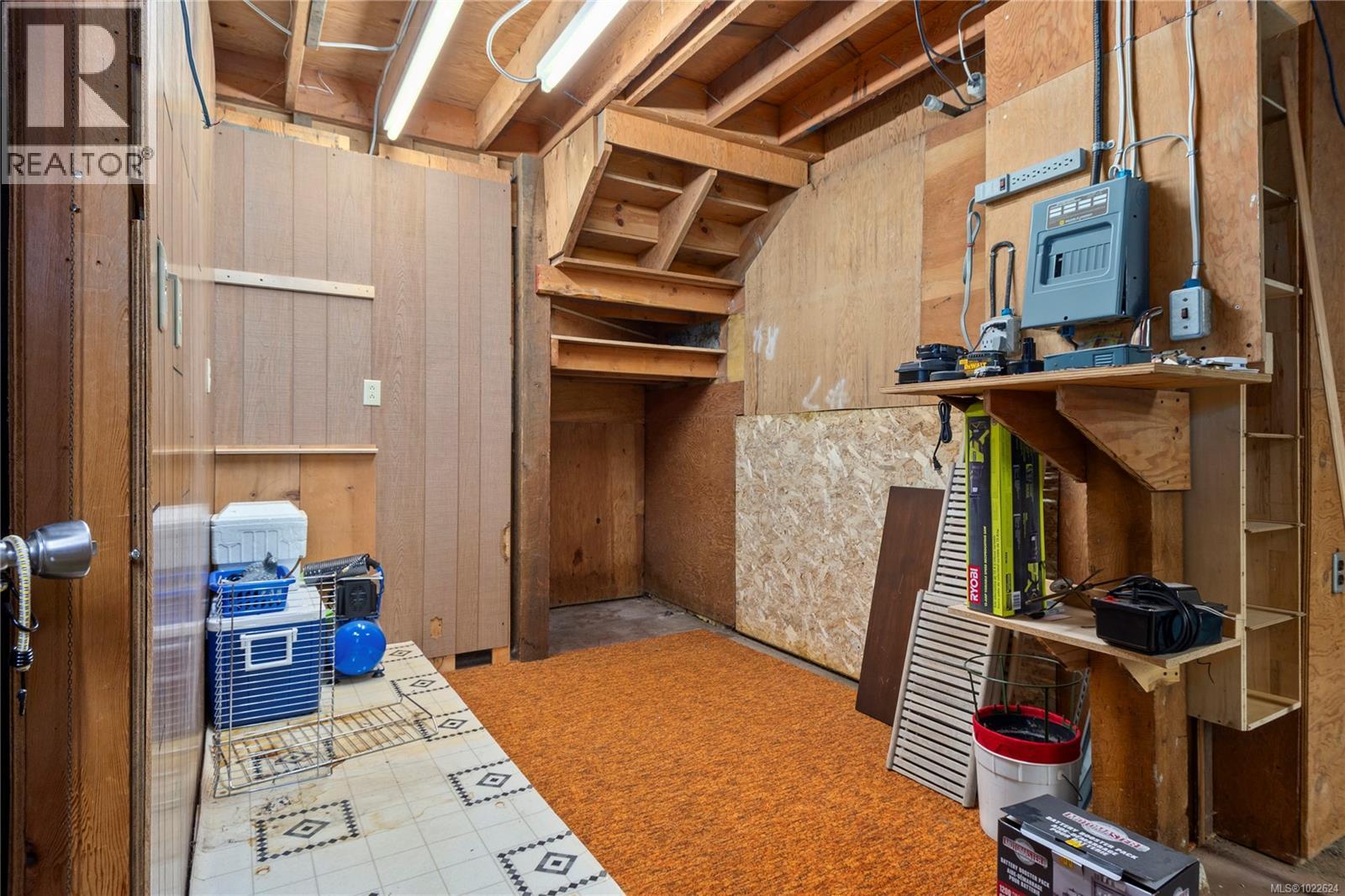 561 & 565 Island Hwy, Campbell River, British Columbia  V9W 2B9 - Photo 34 - 1022624