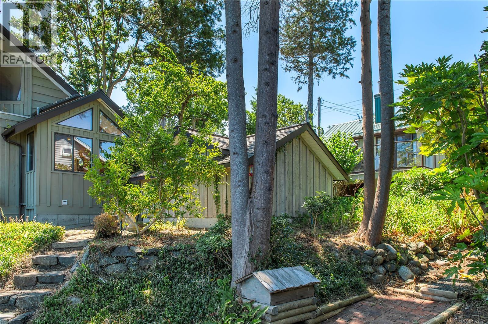 561 & 565 Island Hwy, Campbell River, British Columbia  V9W 2B9 - Photo 45 - 1022624