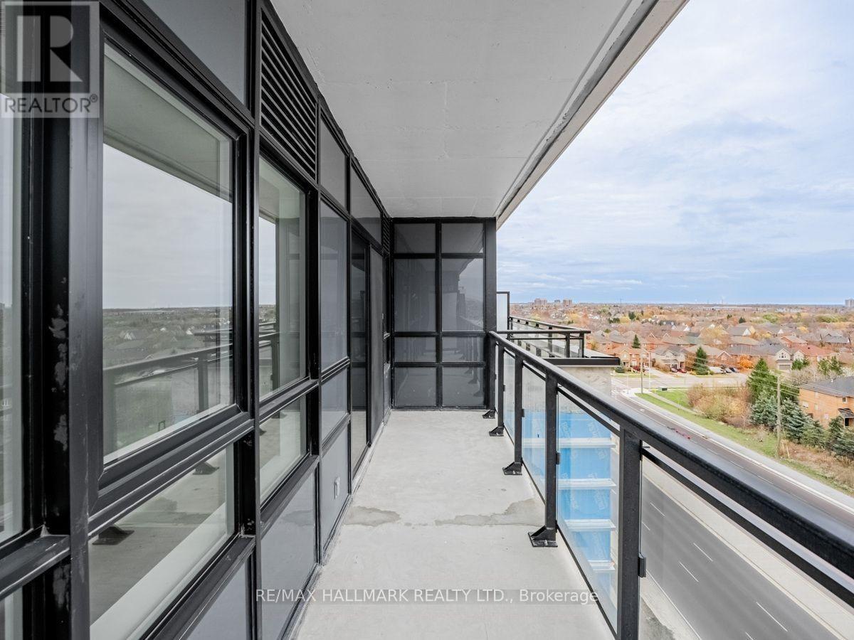 815 - 395 Dundas Street W, Oakville, Ontario  L6M 5R8 - Photo 19 - W12676712