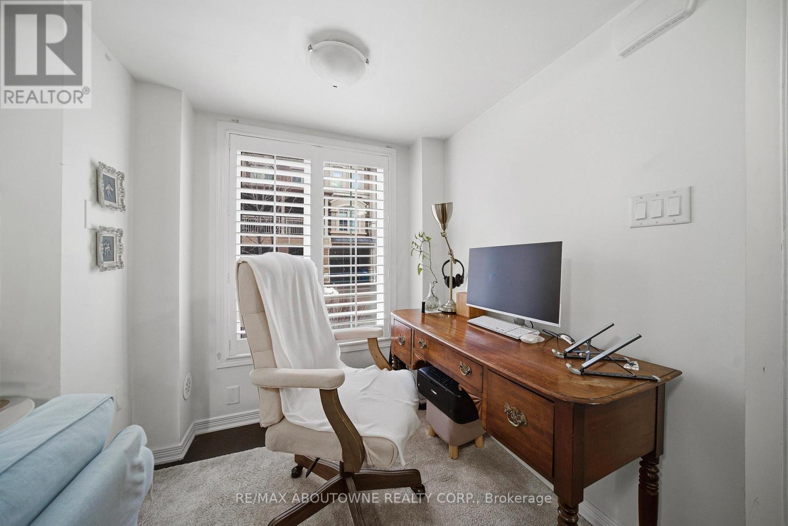 106 - 2441 Greenwich Drive, Oakville, Ontario  L6M 0S4 - Photo 7 - W12676722