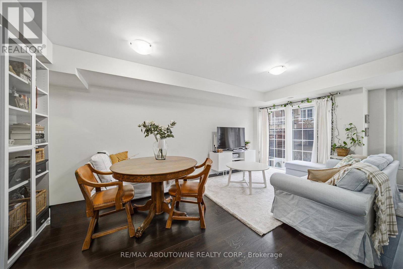 106 - 2441 Greenwich Drive, Oakville, Ontario  L6M 0S4 - Photo 8 - W12676722