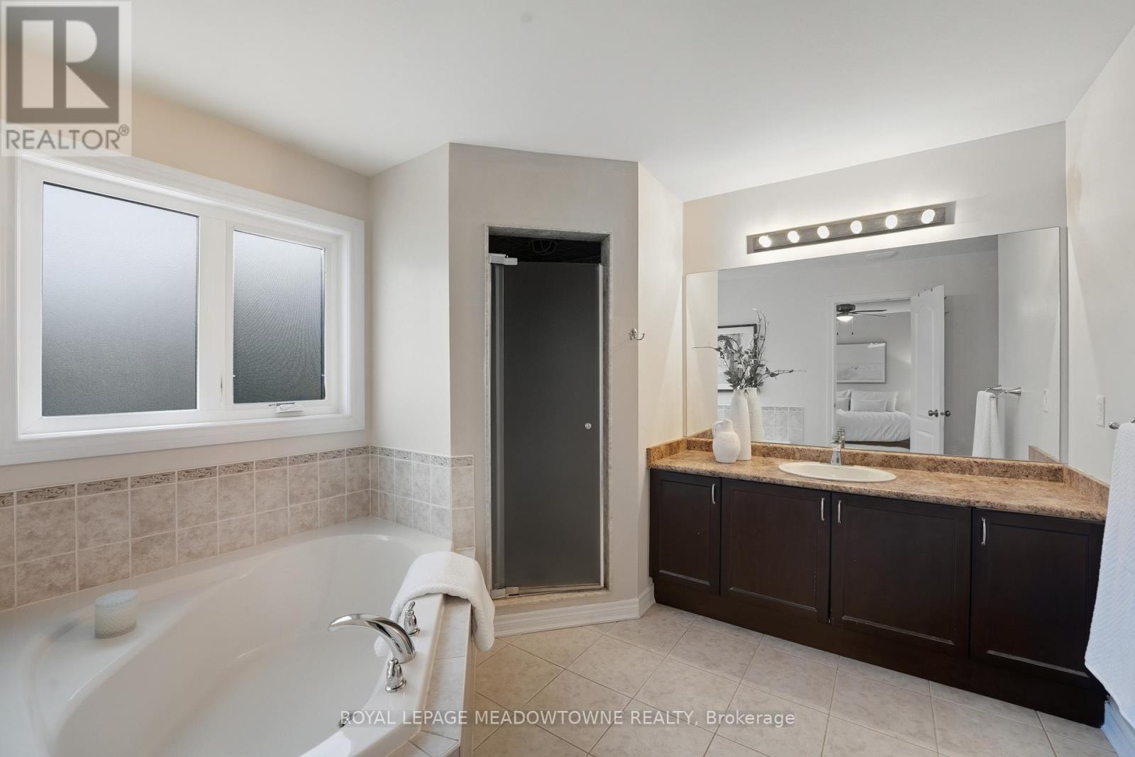 355 Greenlees Circle, Milton (Cl Clarke), Ontario  L9T 0X2 - Photo 27 - W12676732