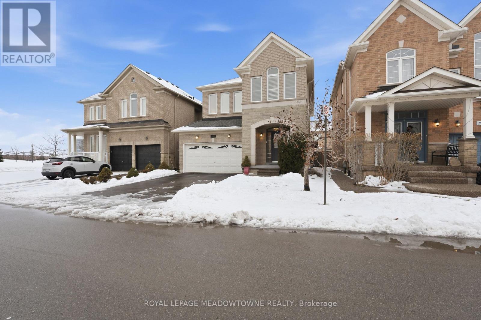 355 Greenlees Circle, Milton (Cl Clarke), Ontario  L9T 0X2 - Photo 3 - W12676732