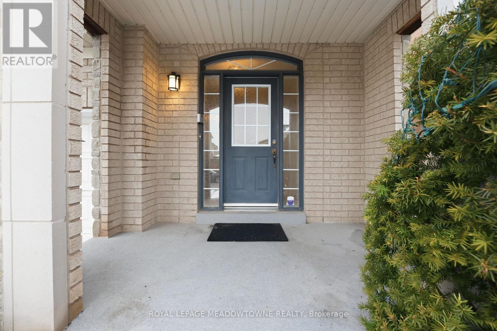 355 Greenlees Circle, Milton (Cl Clarke), Ontario  L9T 0X2 - Photo 5 - W12676732