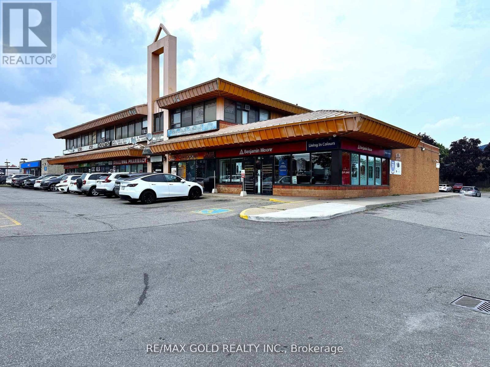 202 - 7125 Goreway Drive, Mississauga, Ontario  L4T 4H3 - Photo 3 - W12676766