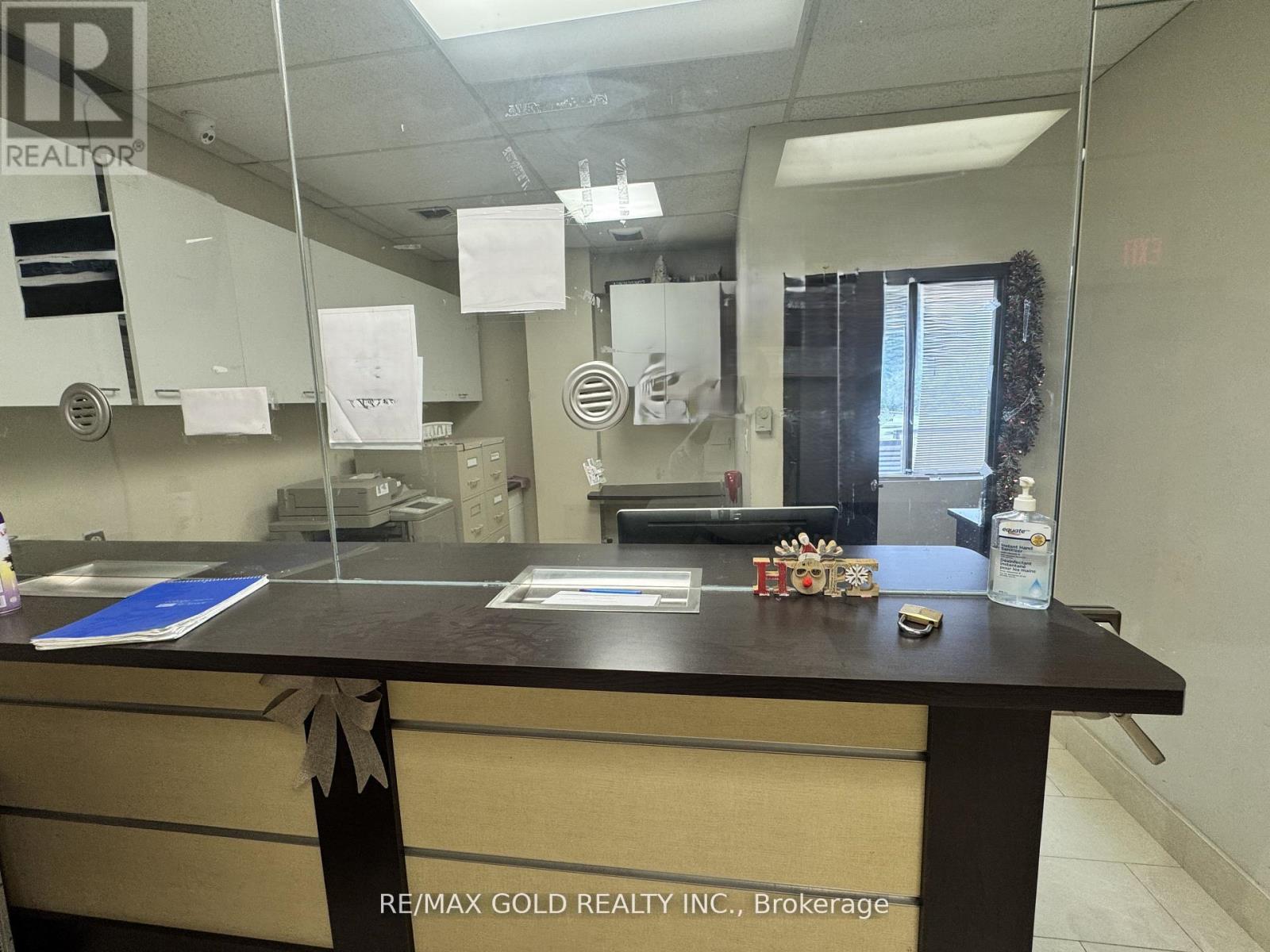 202 - 7125 Goreway Drive, Mississauga, Ontario  L4T 4H3 - Photo 4 - W12676766