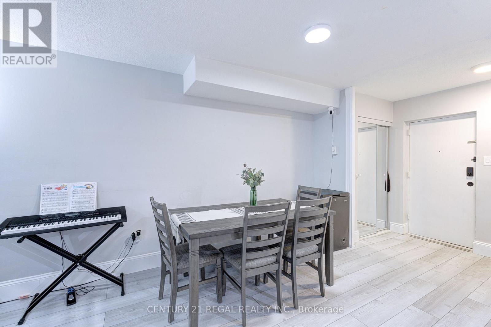 139 - 366 The East Mall, Toronto, Ontario M9B 6C6 - Photo 9 - W12676784