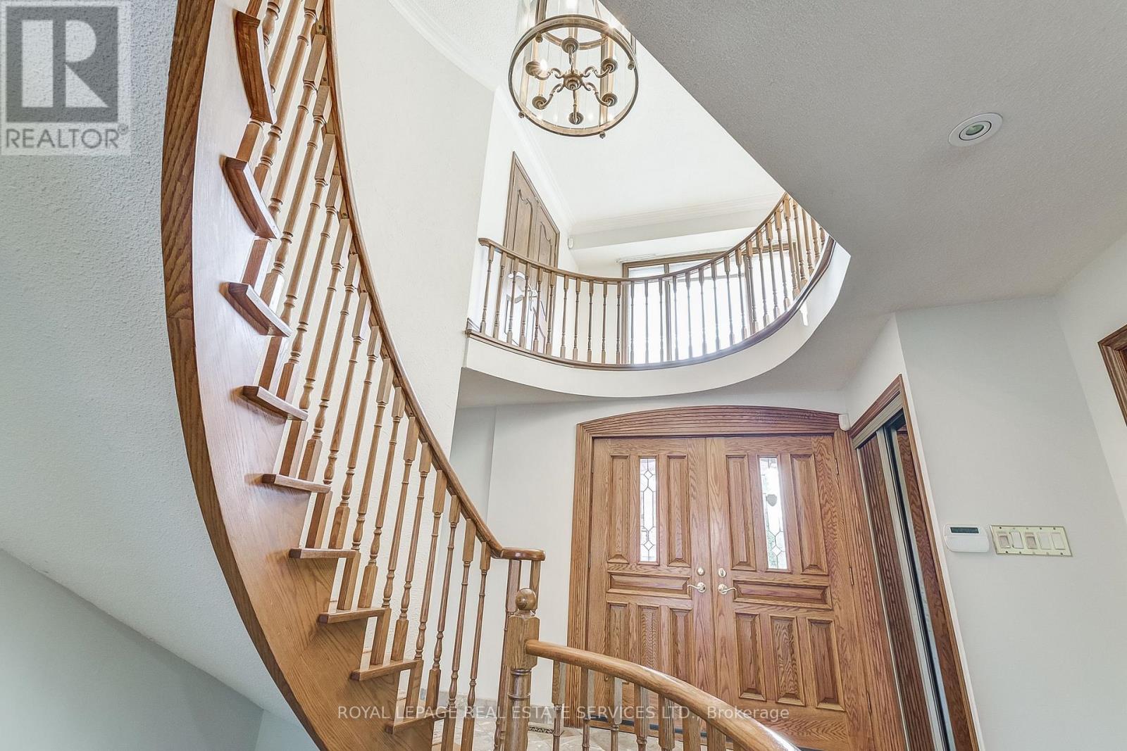 4261 Bridlepath Trail, Mississauga, Ontario  L5L 3K3 - Photo 11 - W12676808