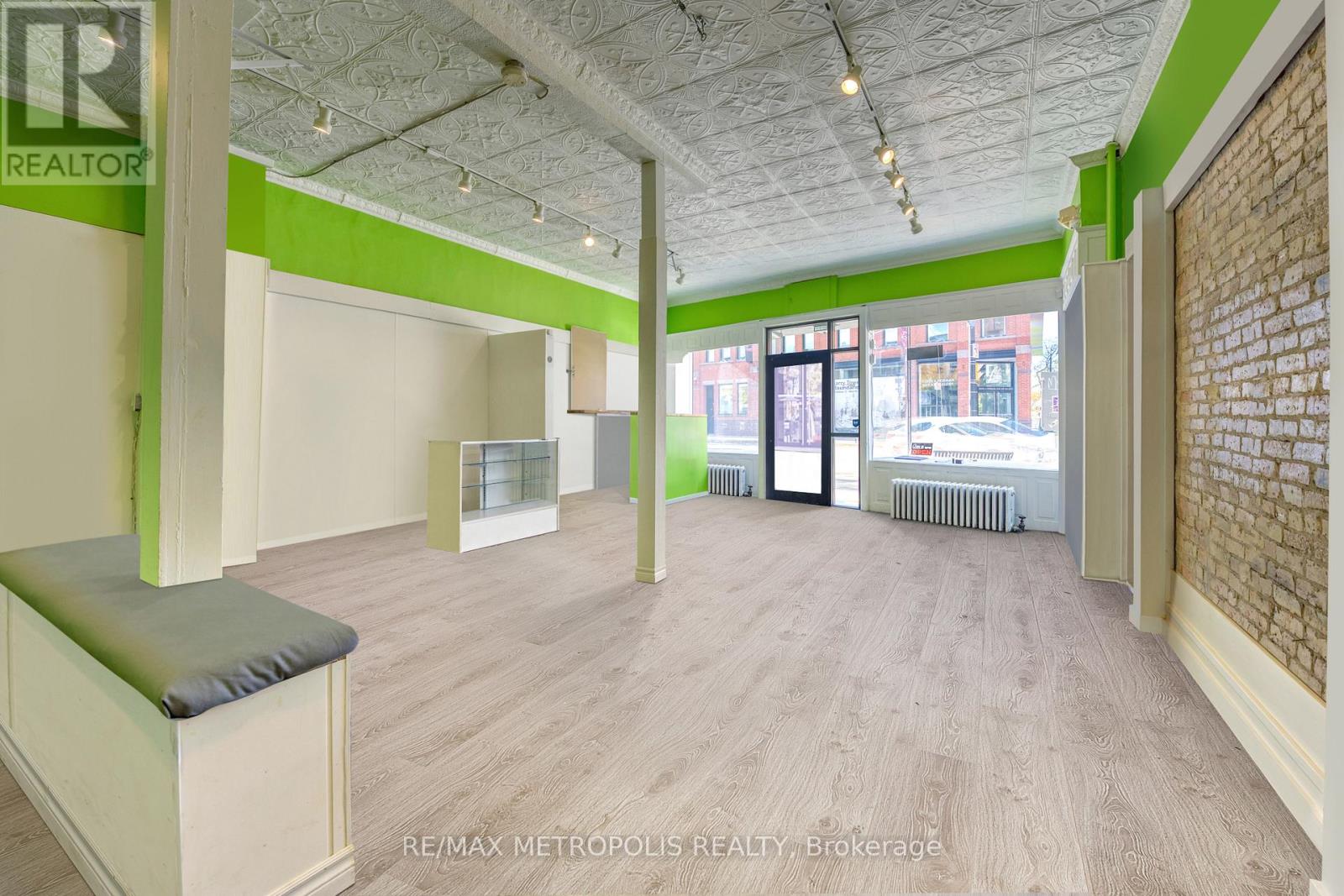 192 Christina Street N, Sarnia, Ontario  N7T 5T9 - Photo 11 - X12676800