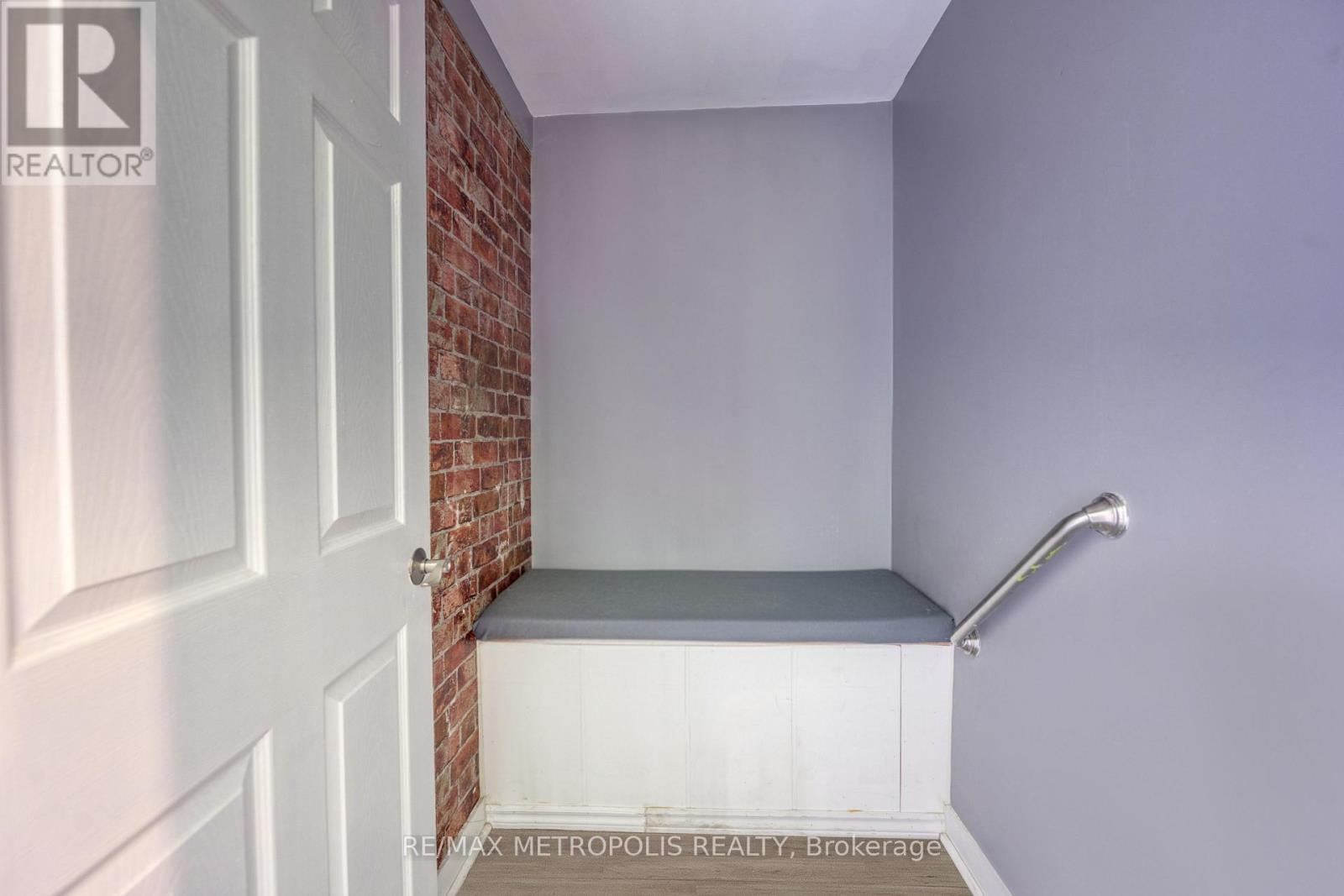 192 Christina Street N, Sarnia, Ontario  N7T 5T9 - Photo 12 - X12676800