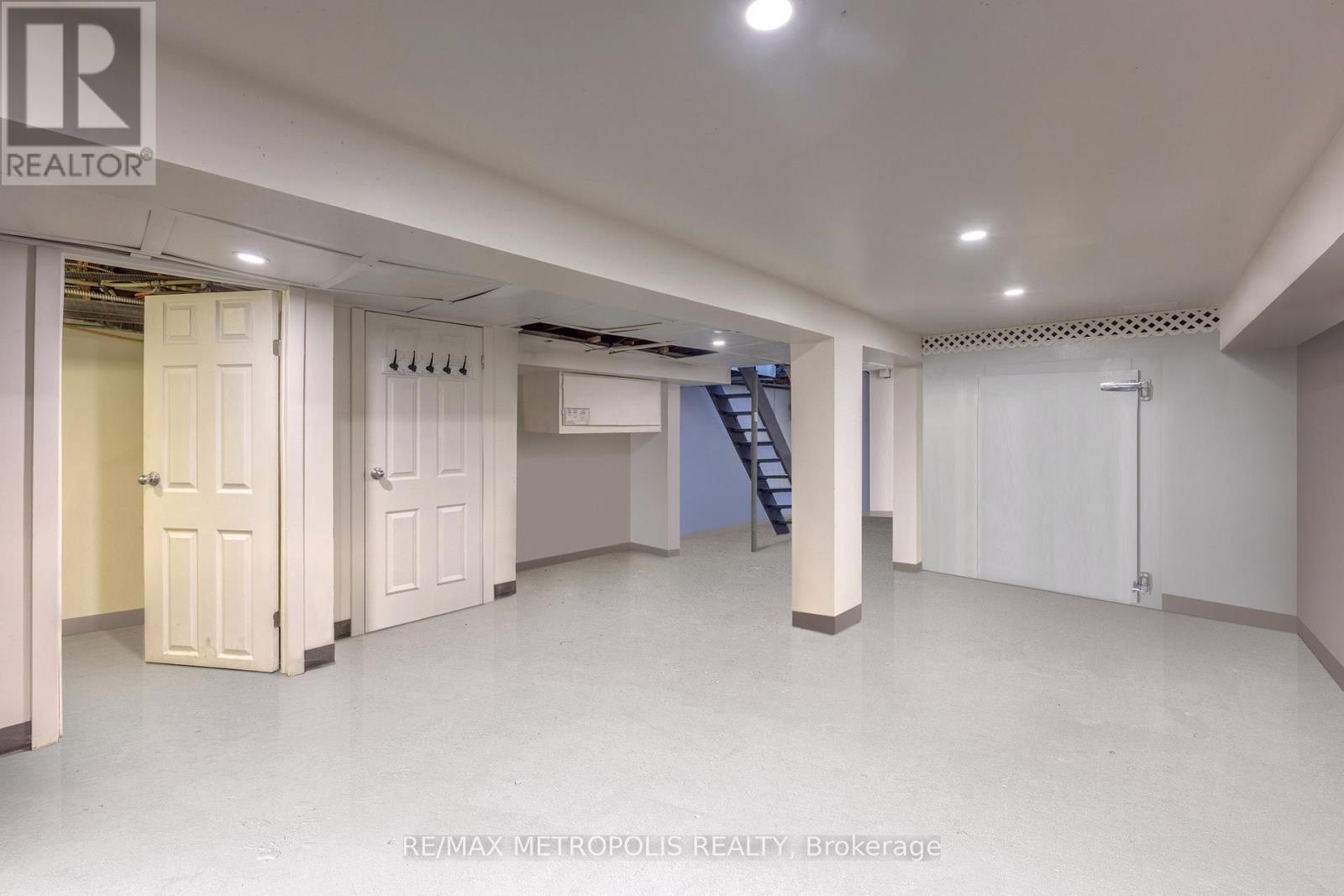 192 Christina Street N, Sarnia, Ontario  N7T 5T9 - Photo 16 - X12676800