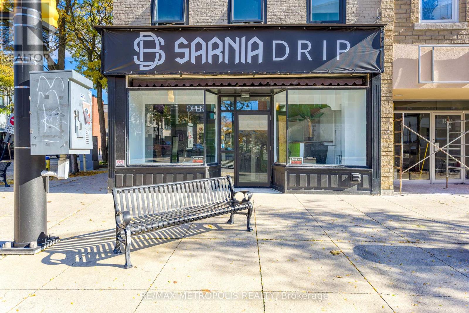 192 Christina Street N, Sarnia, Ontario  N7T 5T9 - Photo 4 - X12676800