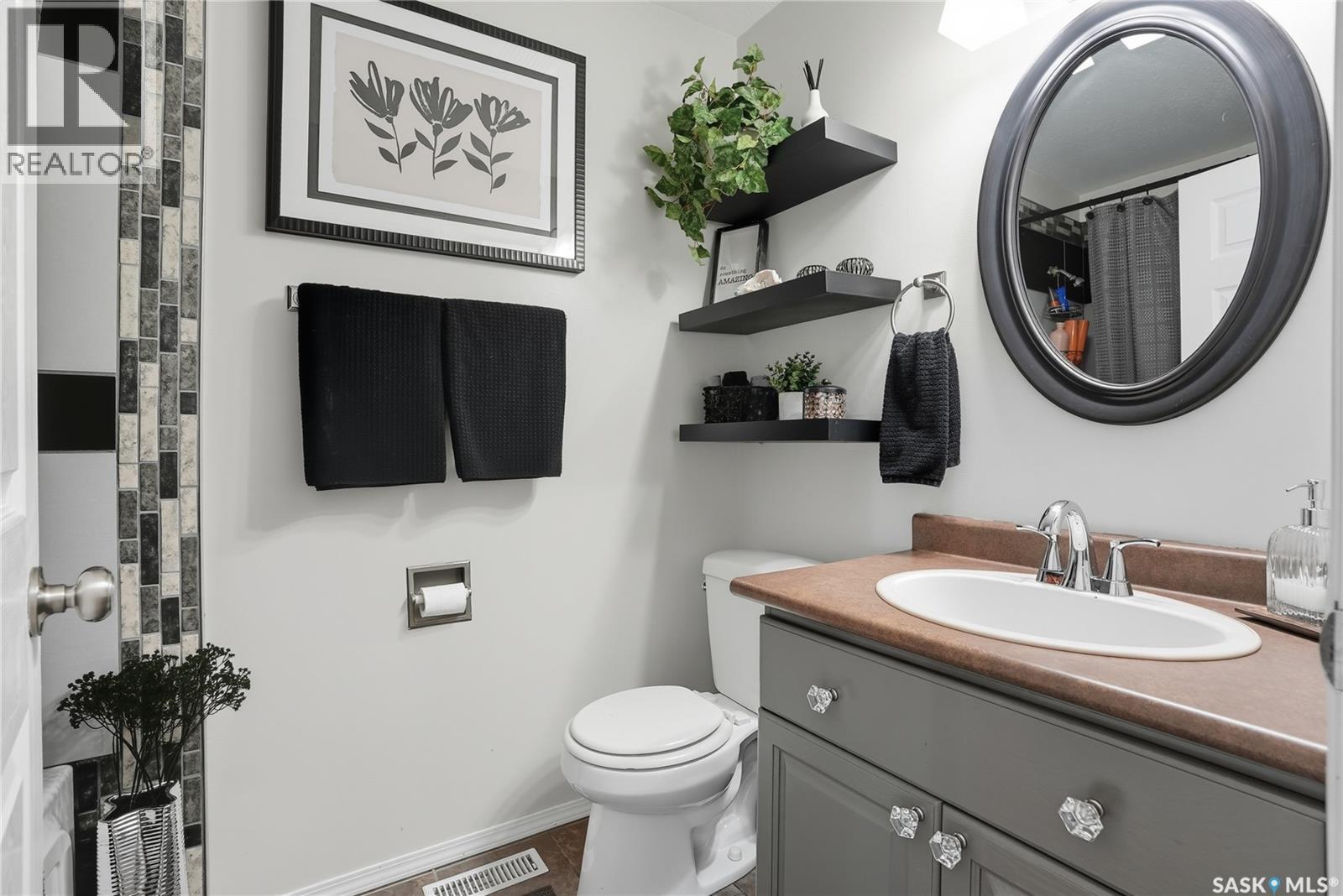 46 1st Avenue N, Martensville, Saskatchewan  S0K 2T0 - Photo 20 - SK026433