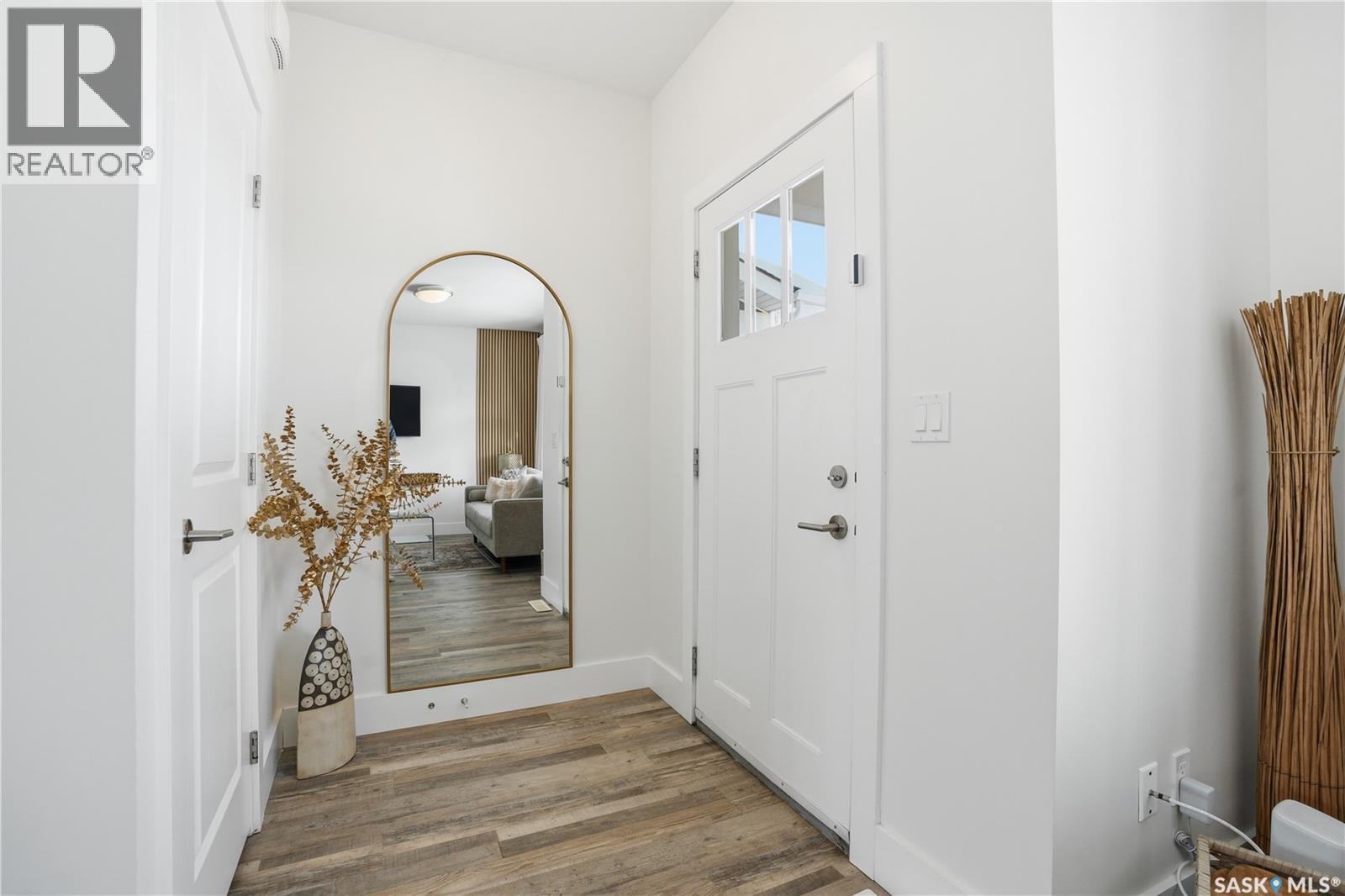 443 Eaton Lane, Saskatoon, Saskatchewan  S7V 0A4 - Photo 3 - SK026425