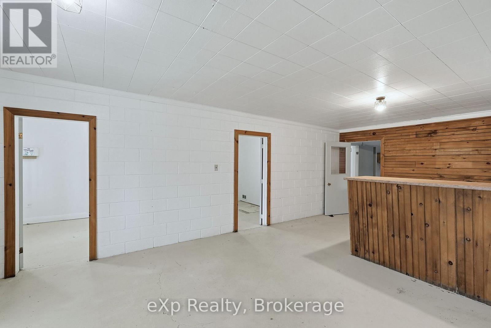 10 Queen Street N, Minto, Ontario  N0G 1Z0 - Photo 17 - X12676876