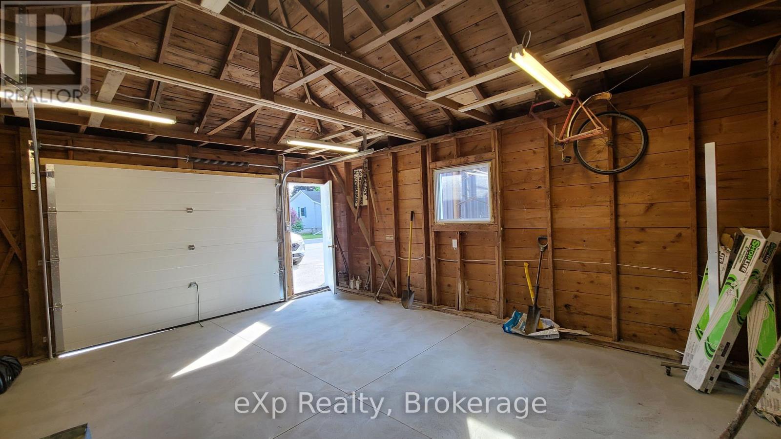 10 Queen Street N, Minto, Ontario  N0G 1Z0 - Photo 33 - X12676876