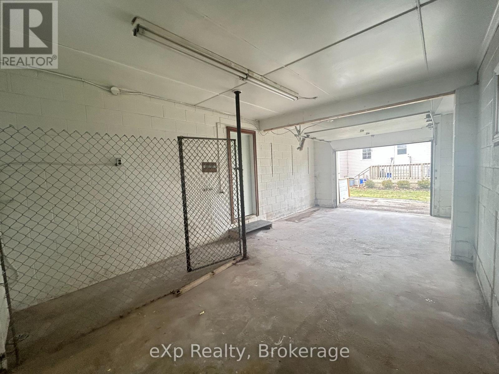 10 Queen Street N, Minto, Ontario  N0G 1Z0 - Photo 37 - X12676876