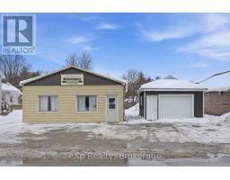 10 QUEEN STREET N, Minto, Ontario