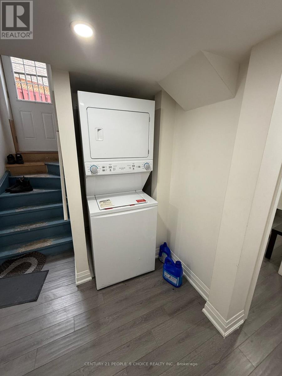 Bsmt - 16 Blue Whale Boulevard, Brampton, Ontario  L6R 2M2 - Photo 5 - W12673750