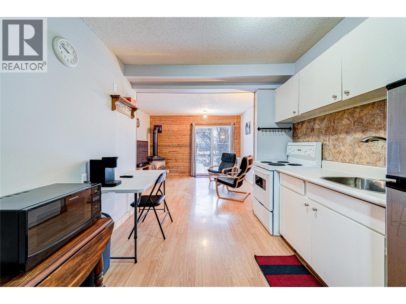 100 Red Cedar Drive Unit# G71, Sparwood, British Columbia  V0B 2G0 - Photo 2 - 10371882