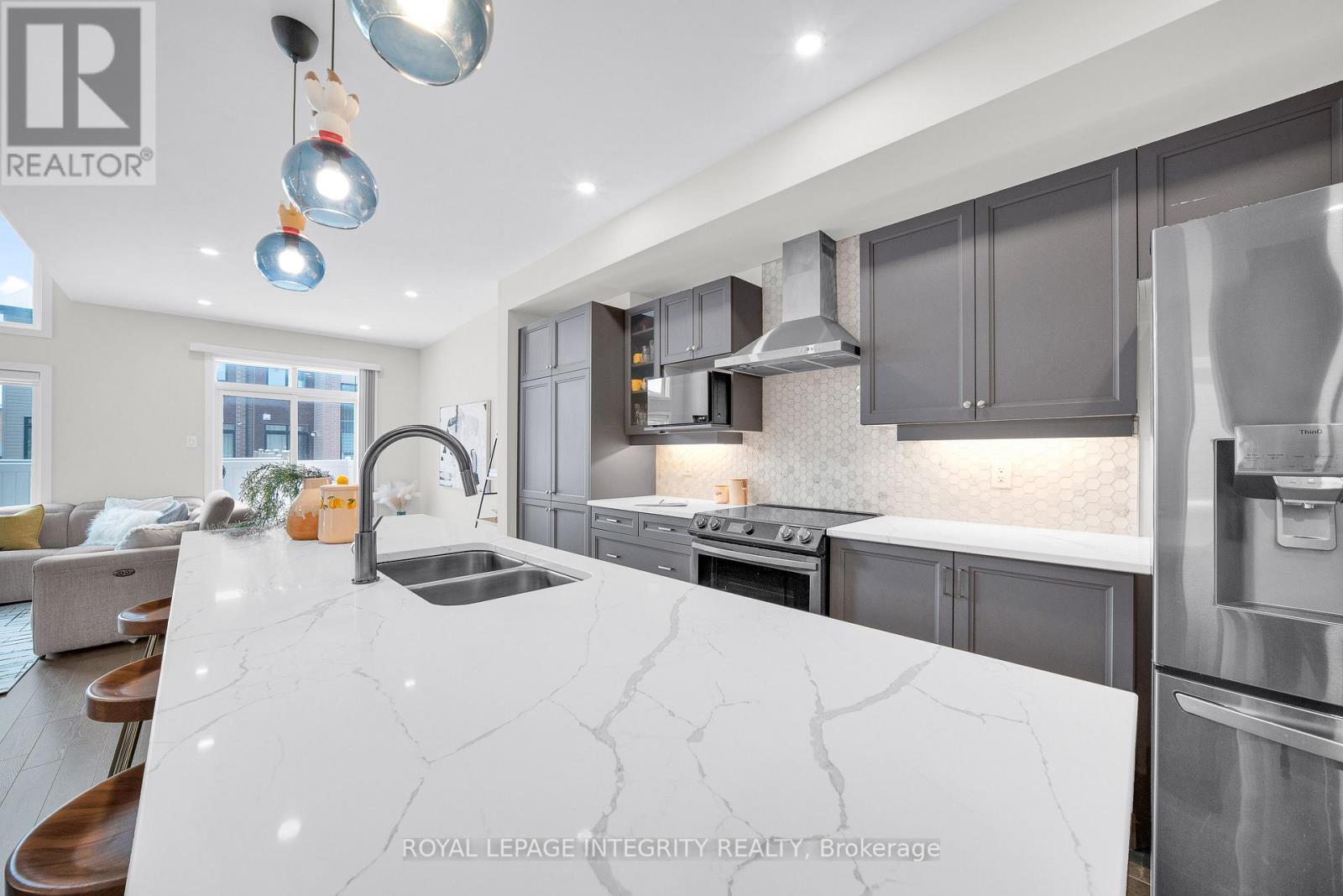 1078 Lunar Glow Crescent, Ottawa, Ontario  K4M 0J8 - Photo 13 - X12674654