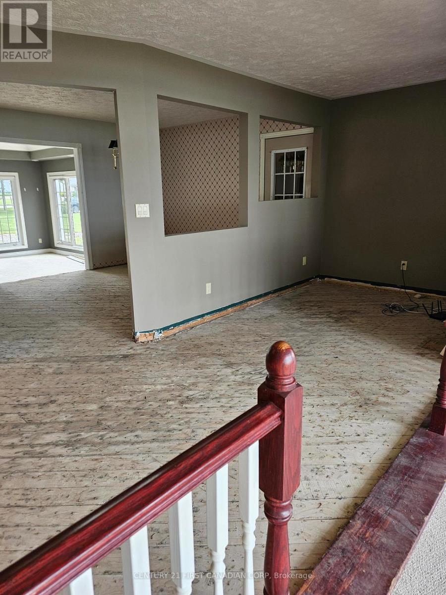 3877 St Clair Parkway, St. Clair, Ontario  N0P 2B0 - Photo 23 - X12677026