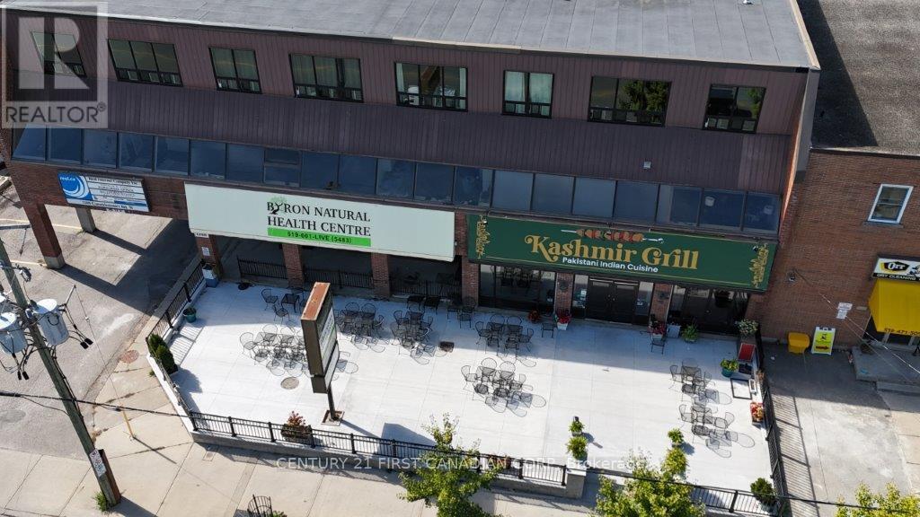 1288 Commissioners Road W, London South, Ontario  N6K 1E1 - Photo 1 - X12677068