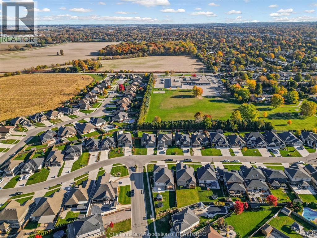 MLS# 25031275: 44 Peachtree LANE, Chatham, Canada