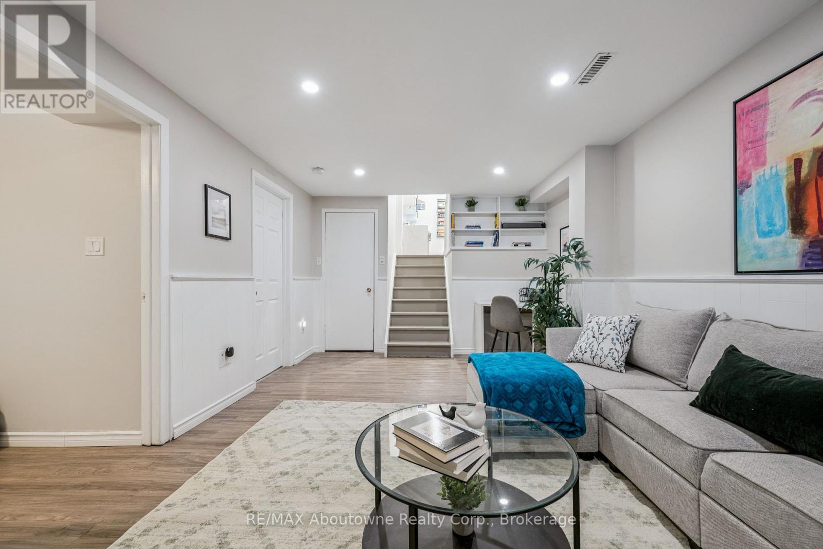 637 Lomond Crescent, Burlington, Ontario  L7L 2N8 - Photo 21 - W12676972