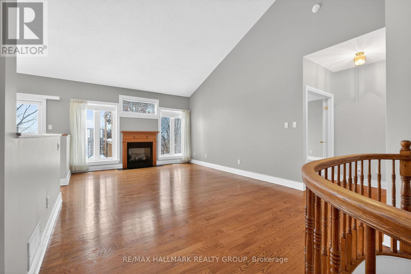 Main Floor - 19 Foulis Crescent, Ottawa, Ontario  K2L 4H2 - Photo 17 - X12676990