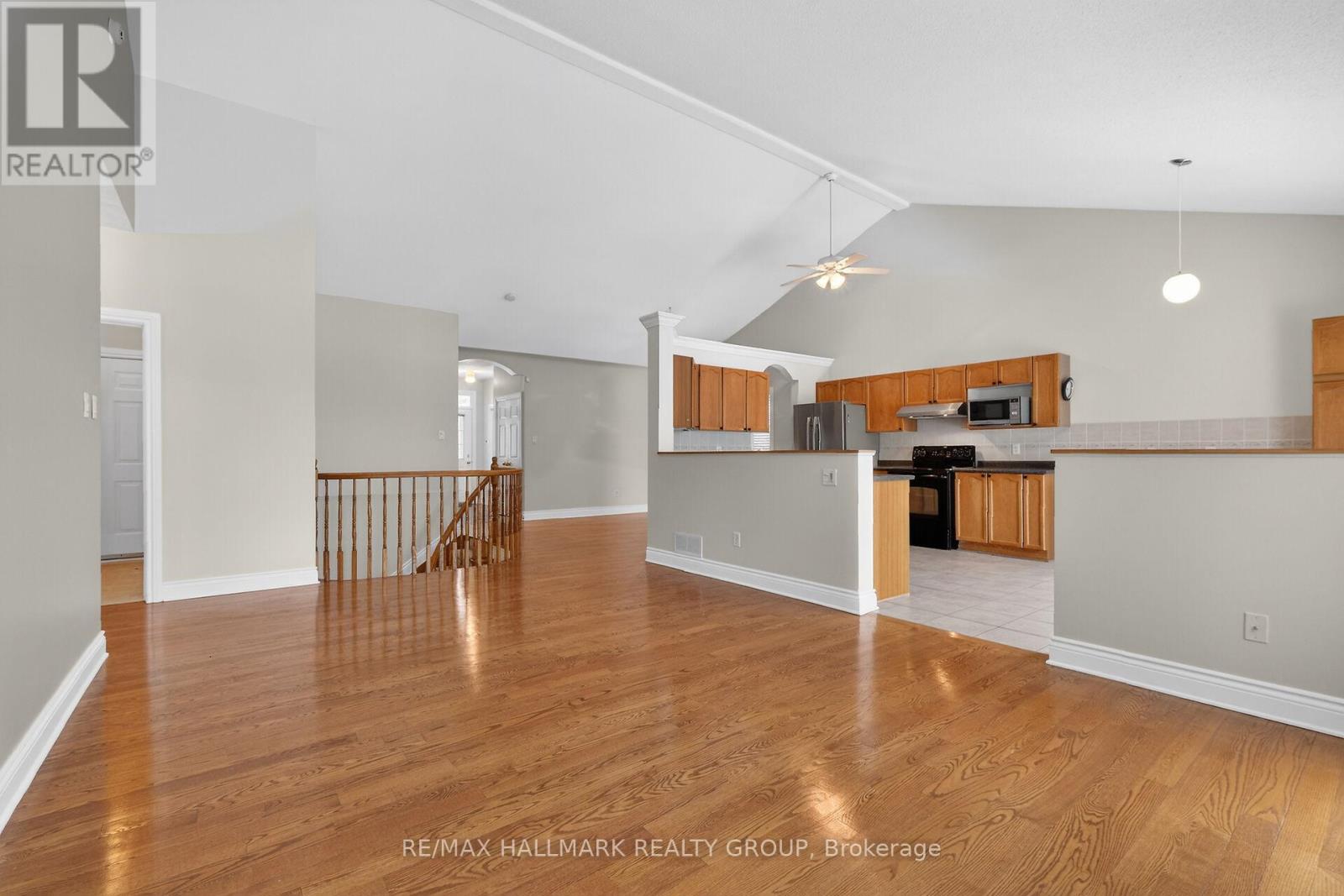 Main Floor - 19 Foulis Crescent, Ottawa, Ontario  K2L 4H2 - Photo 20 - X12676990