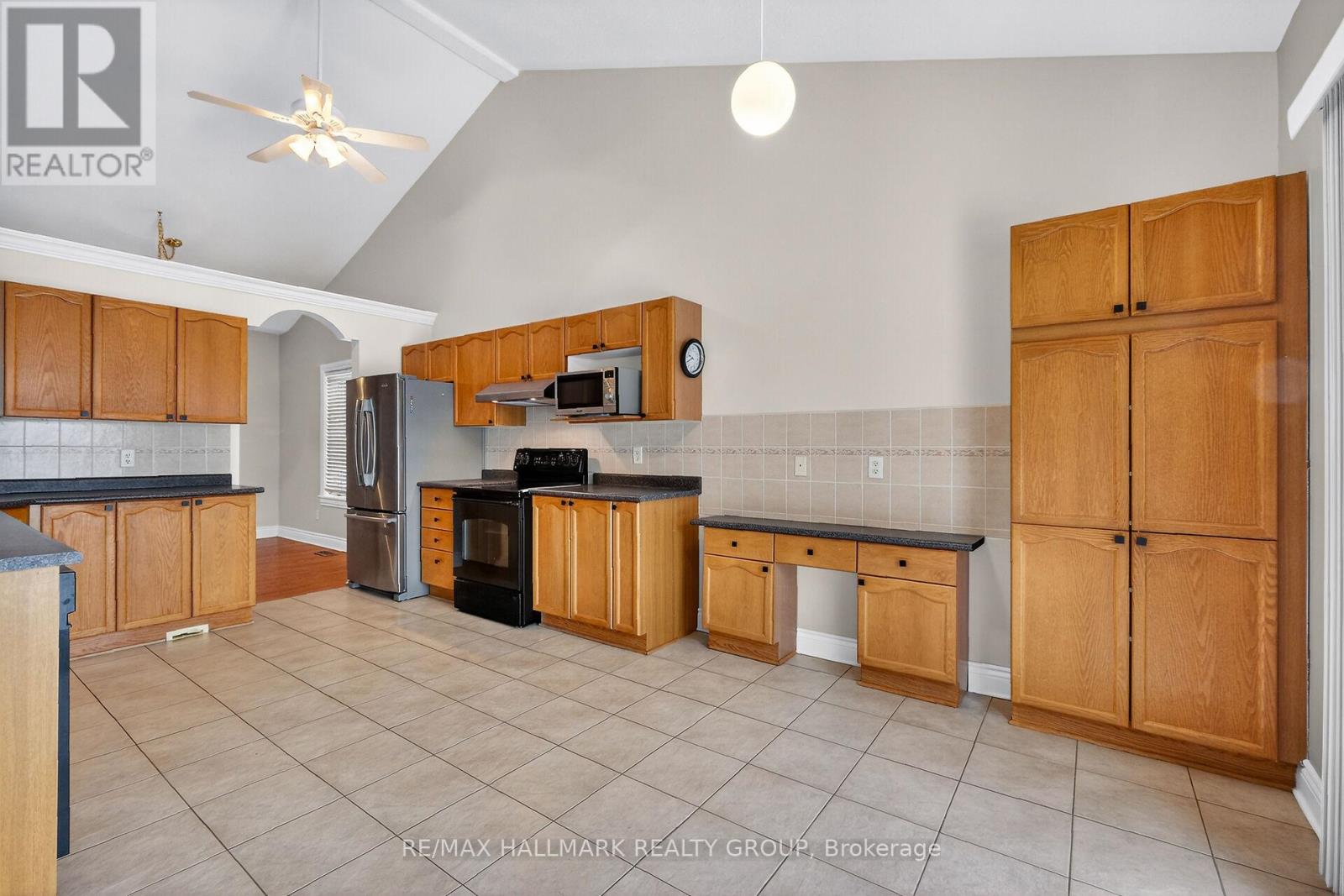 Main Floor - 19 Foulis Crescent, Ottawa, Ontario  K2L 4H2 - Photo 29 - X12676990