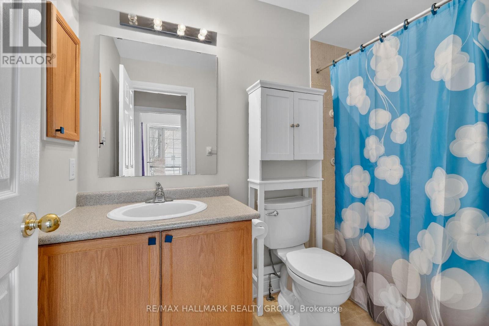 Main Floor - 19 Foulis Crescent, Ottawa, Ontario  K2L 4H2 - Photo 34 - X12676990