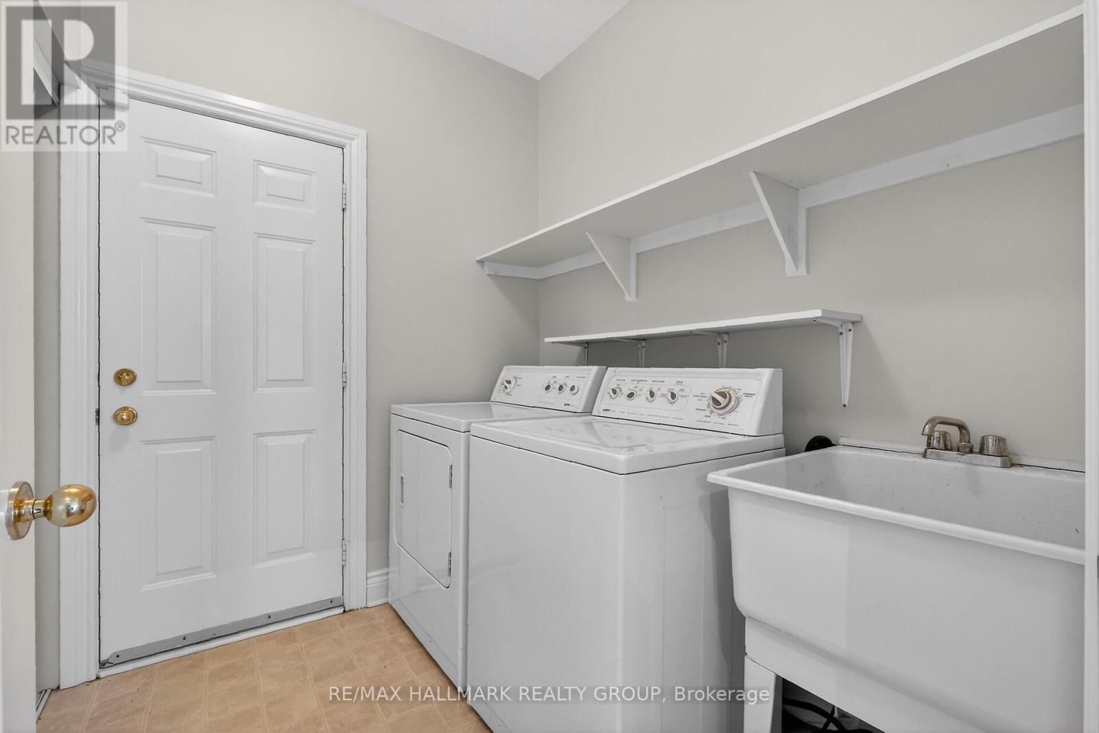 Main Floor - 19 Foulis Crescent, Ottawa, Ontario  K2L 4H2 - Photo 35 - X12676990