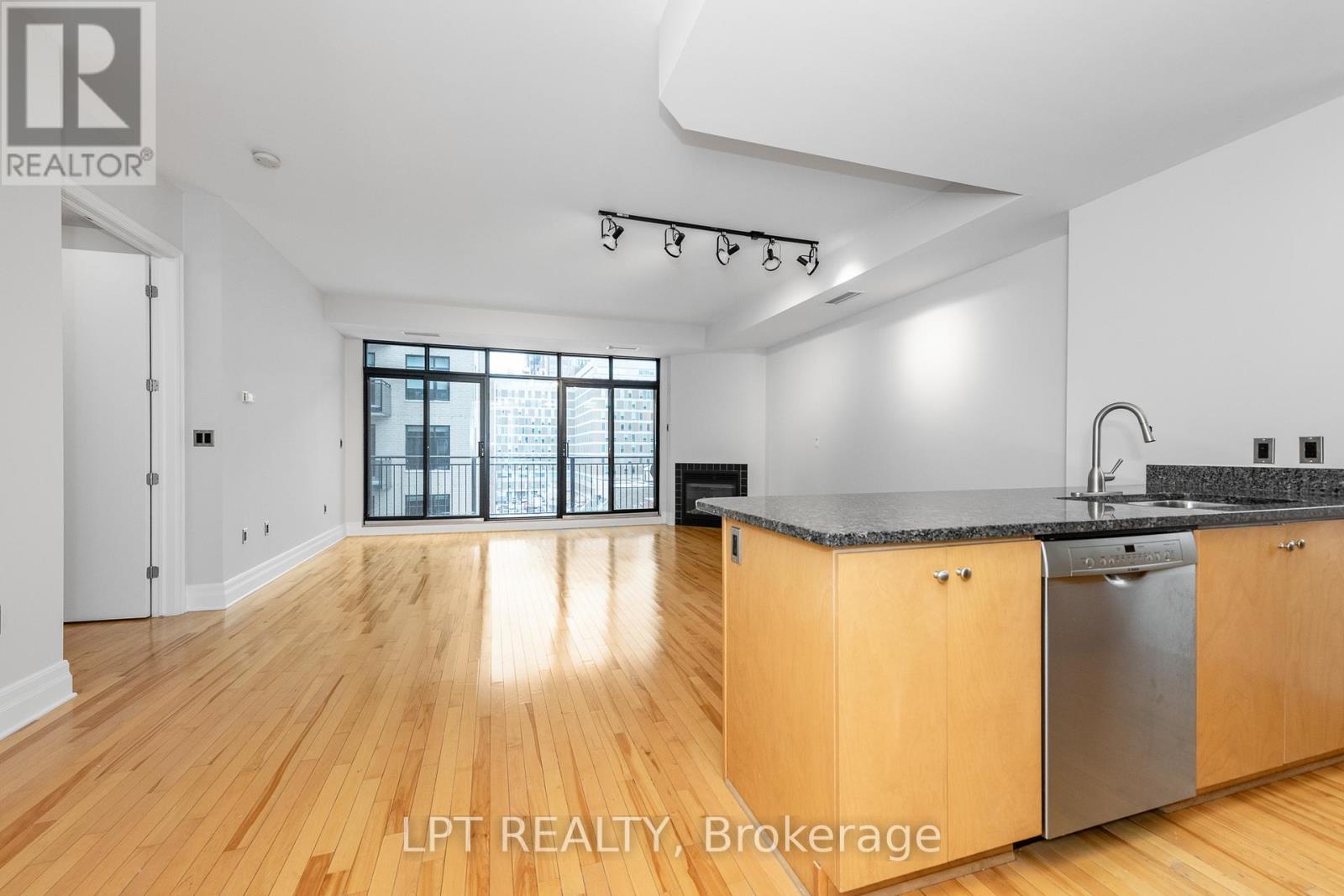 606 - 375 Lisgar Street, Ottawa, Ontario  K2P 0E3 - Photo 4 - X12677002
