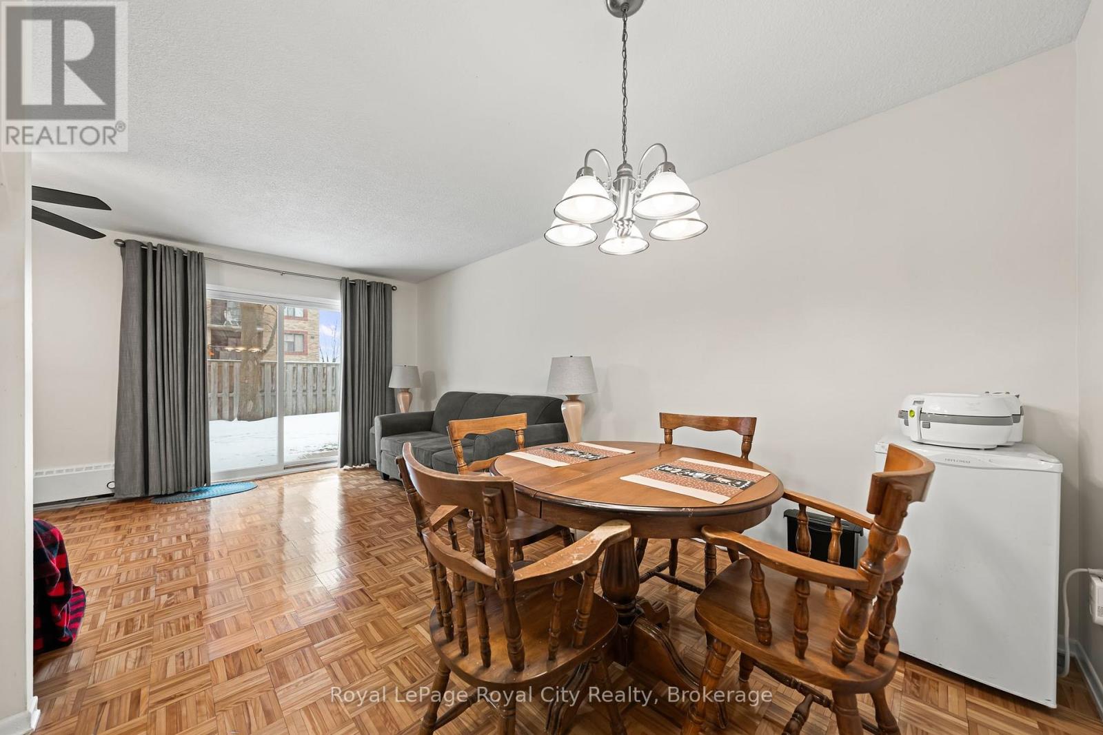 102 - 234 Willow Road, Guelph (Junction/onward Willow), Ontario  N1H 7C6 - Photo 9 - X12676994