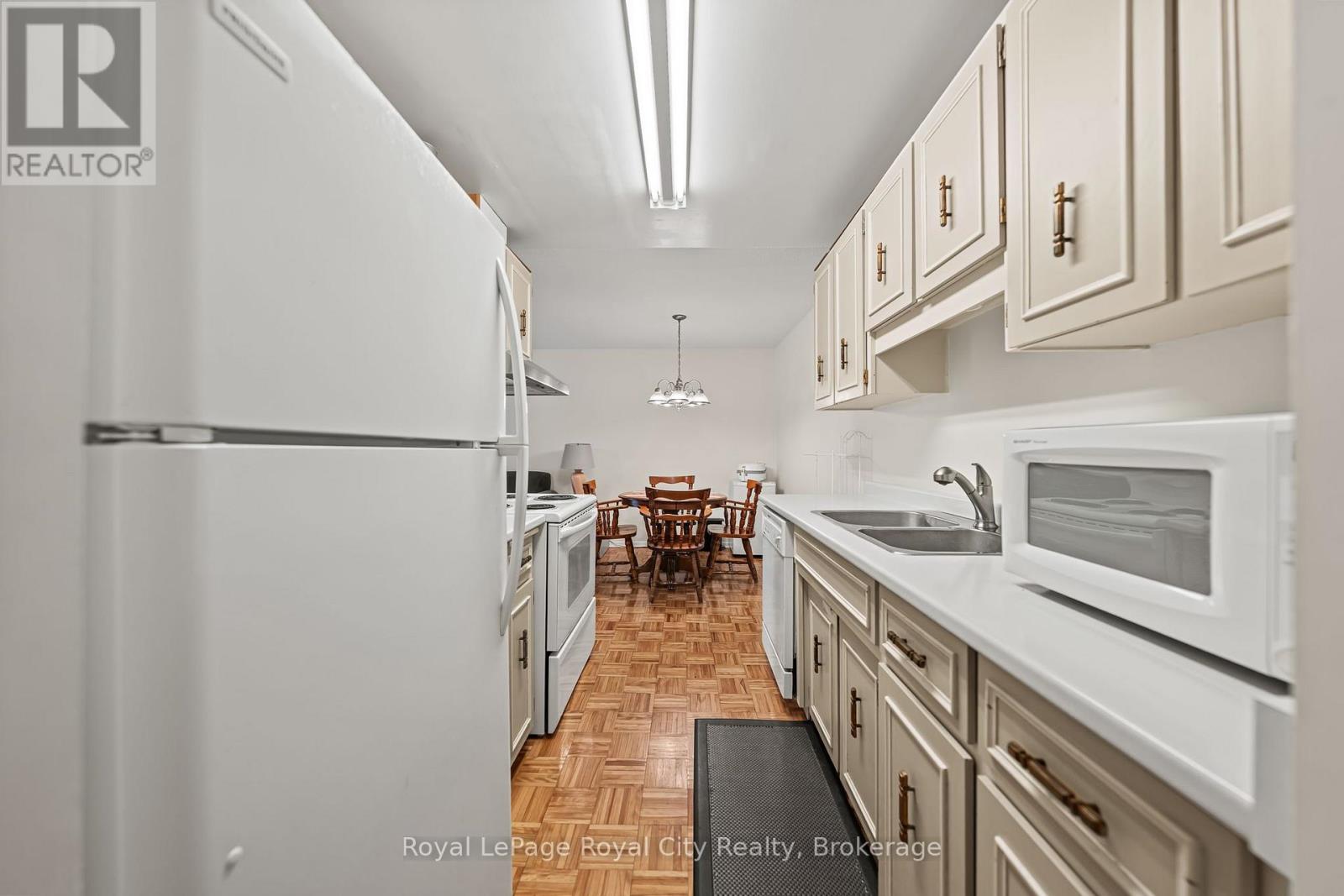 102 - 234 Willow Road, Guelph (Junction/onward Willow), Ontario  N1H 7C6 - Photo 6 - X12676994