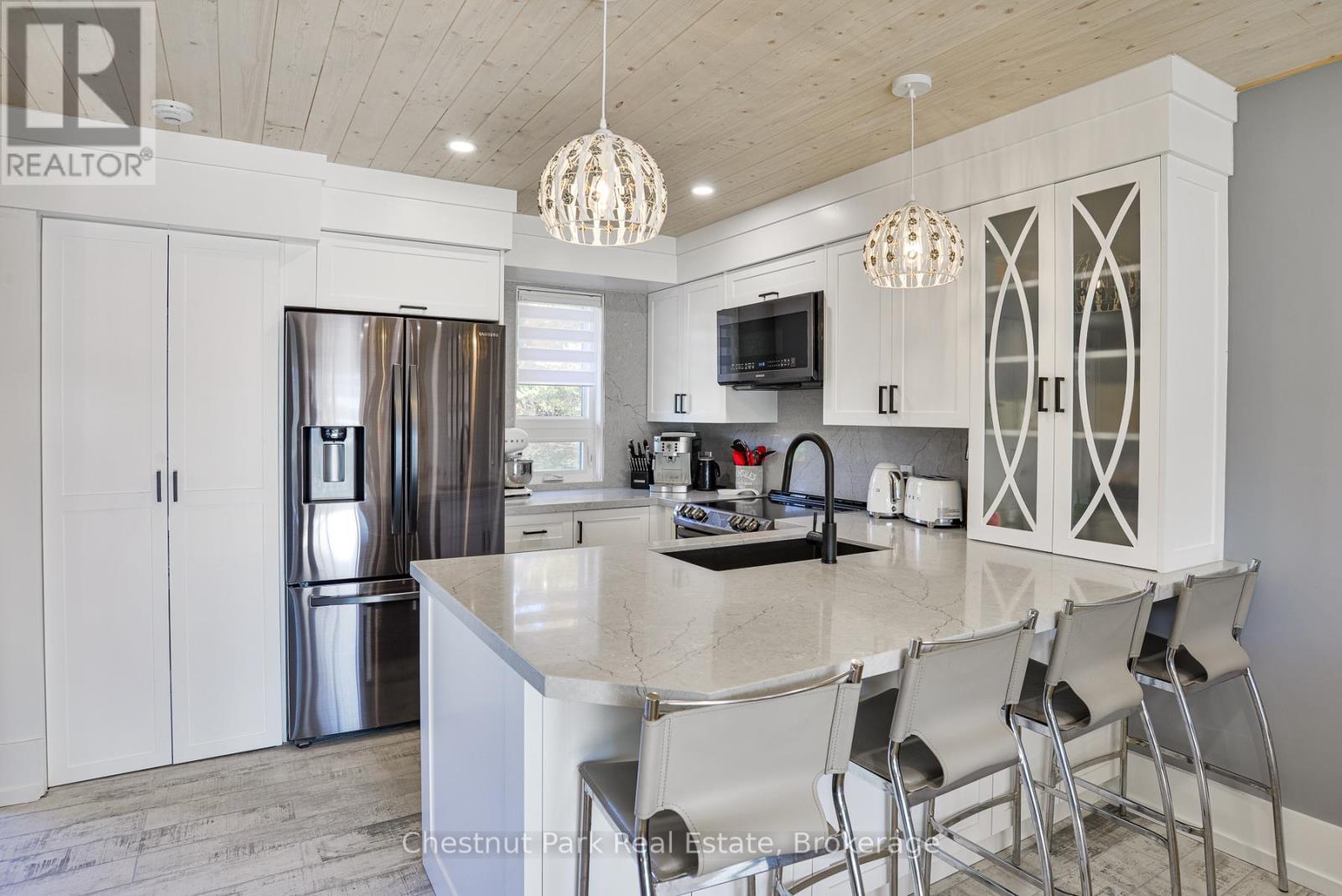 4 TURNER DRIVE, huntsville (chaffey), Ontario