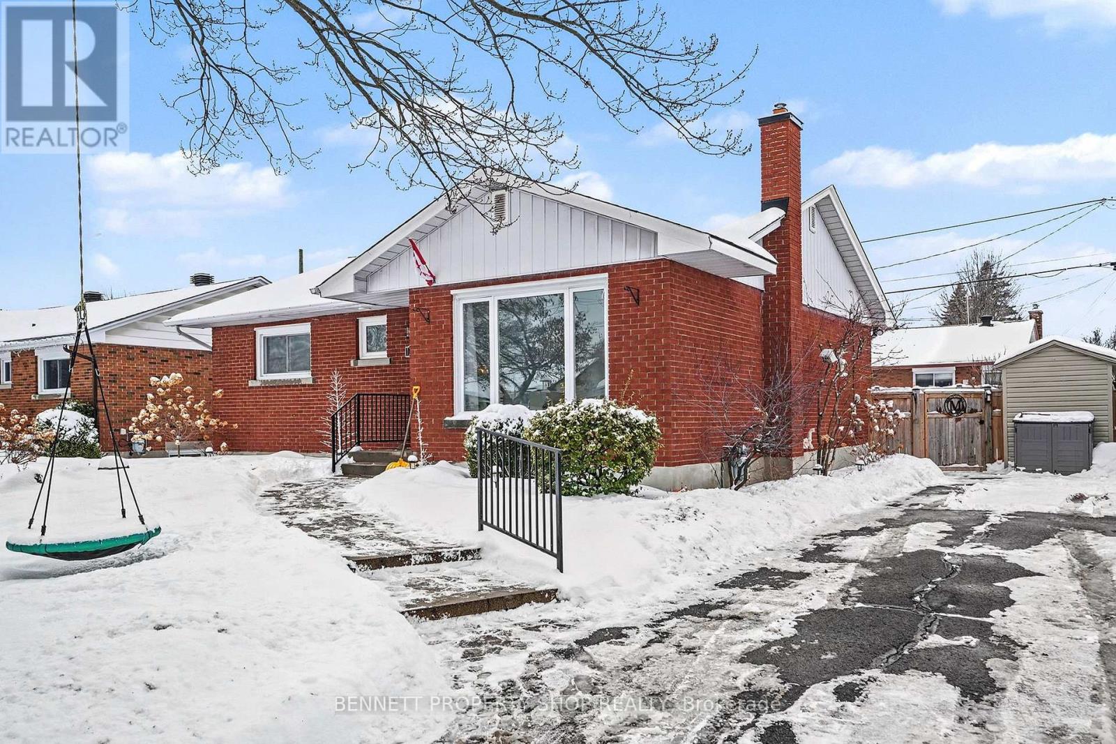 1206 Placid Street, Ottawa, Ontario  K2C 3A6 - Photo 3 - X12663538