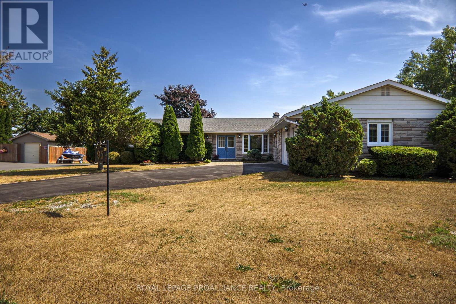 95 Baylea Drive, Quinte West, Ontario  K8V 5P5 - Photo 3 - X12676858