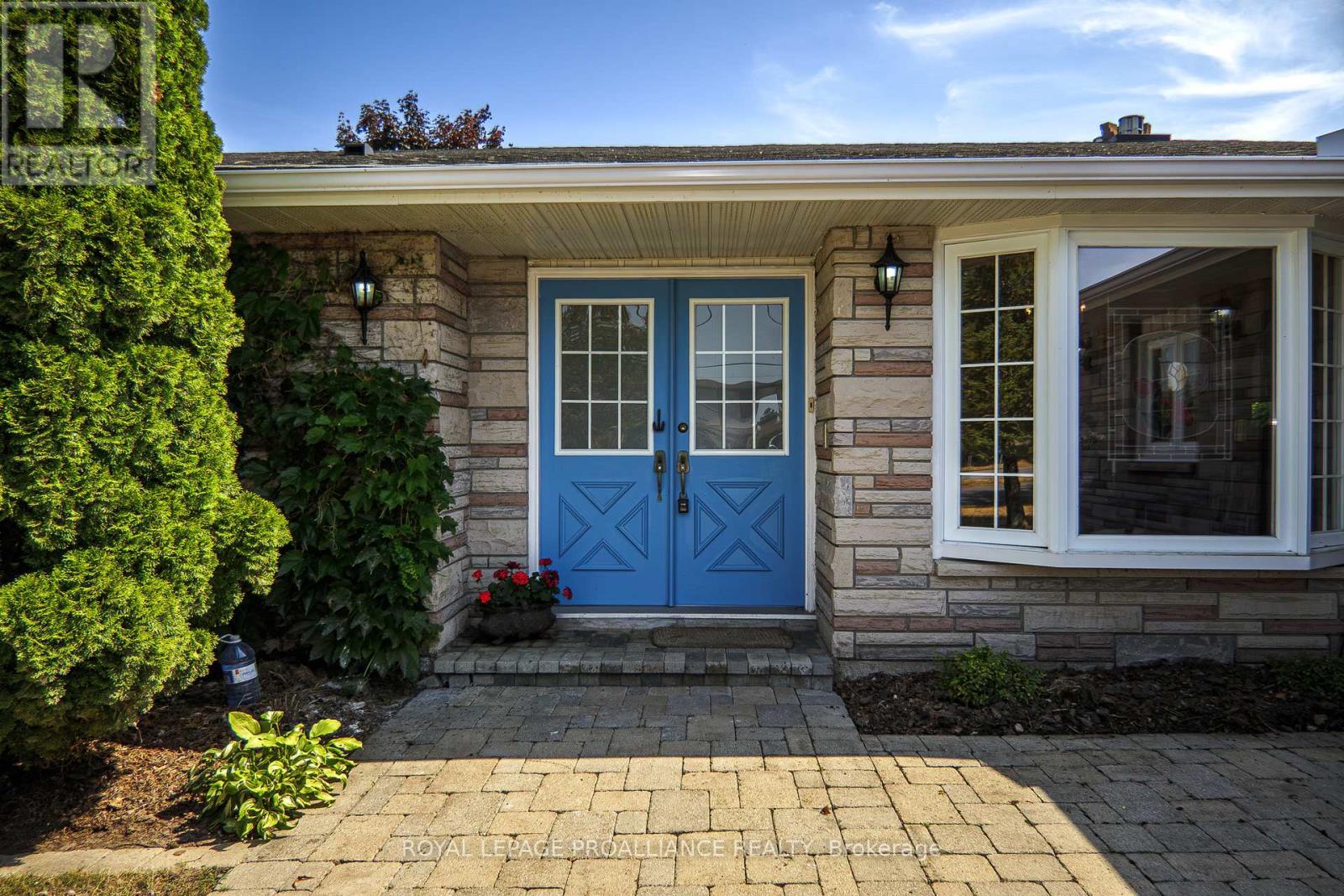 95 Baylea Drive, Quinte West, Ontario  K8V 5P5 - Photo 5 - X12676858