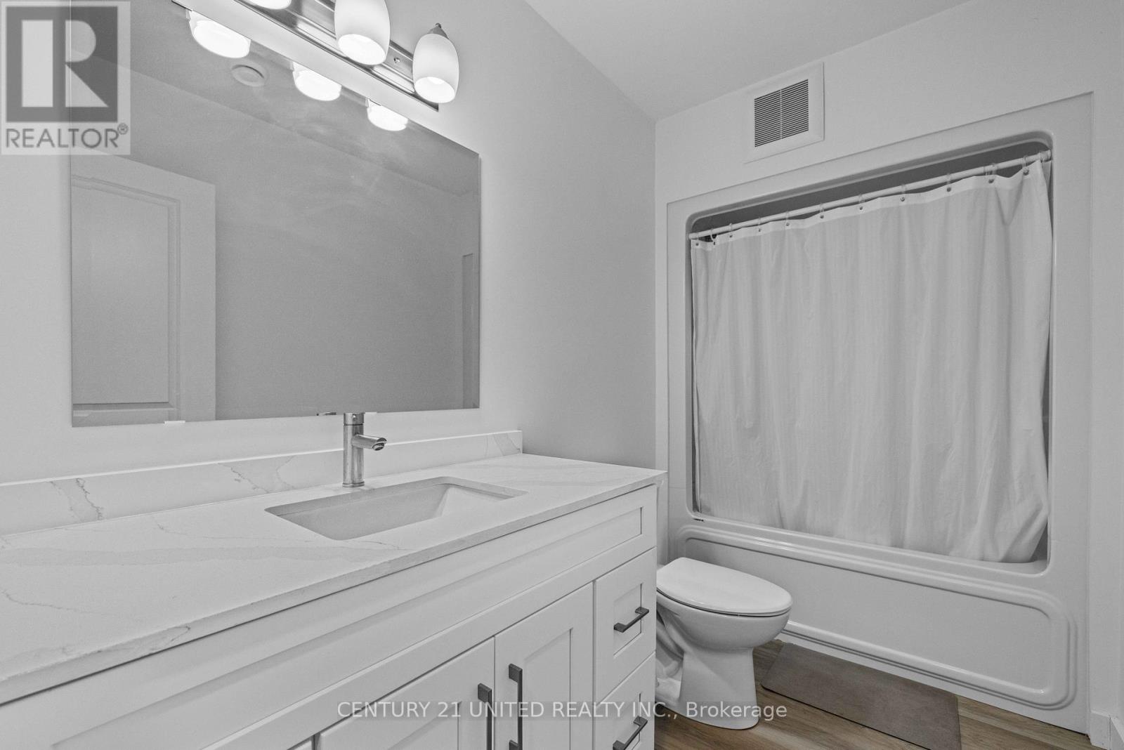 138 Dufferin Street, Peterborough, Ontario  K9H 1N2 - Photo 9 - X12676910